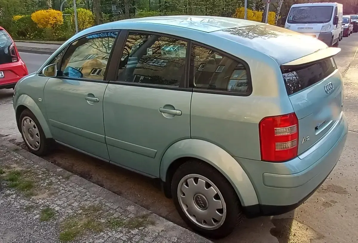 Gebraucht Audi A2 74 PS (54 kW) 2001 Grün Kleinwagen