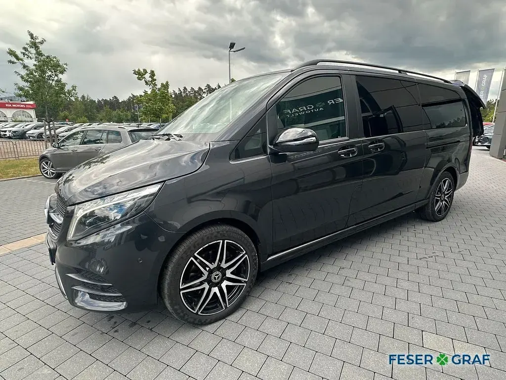 Gebraucht Mercedes V300 AMG line 237 PS (174 kW) 2023 Graphitgrau metallic Van / Kleinbus