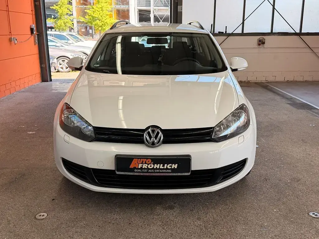 Gebraucht VW Golf VI Trendline 105 PS (77 kW) 2011 Weiß Kleinwagen