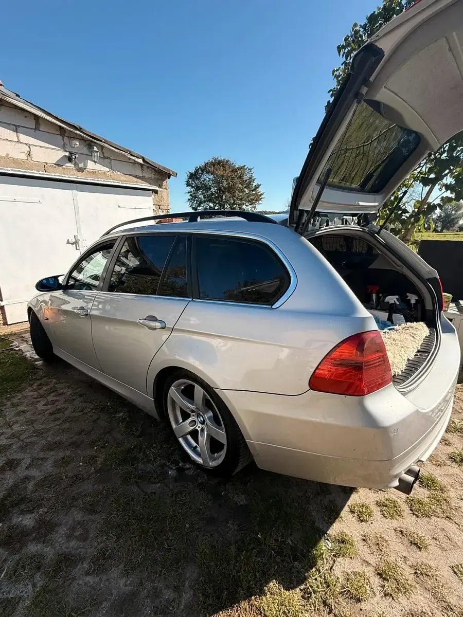 Gebraucht BMW 325 218 PS (160 kW) 2006 Silber Kombi