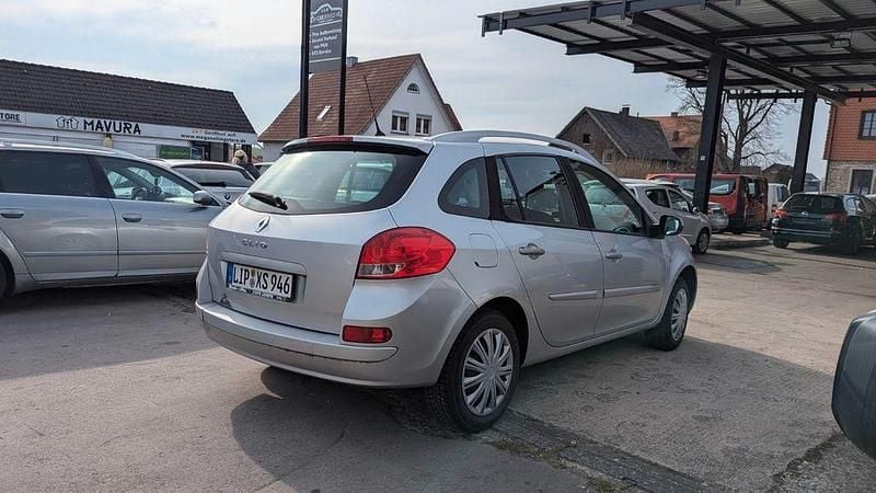 Gebraucht Renault Clio II Dynamique 101 PS (74 kW) 2009 Silber Limousine