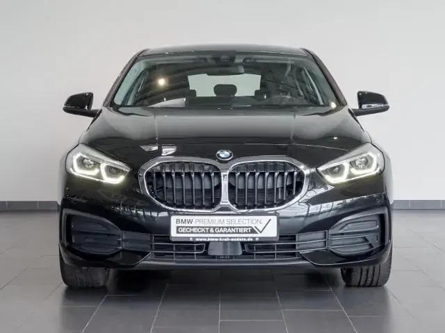 Gebraucht BMW 118 Advantage 136 PS (100 kW) 2022 Schwarz Kleinwagen