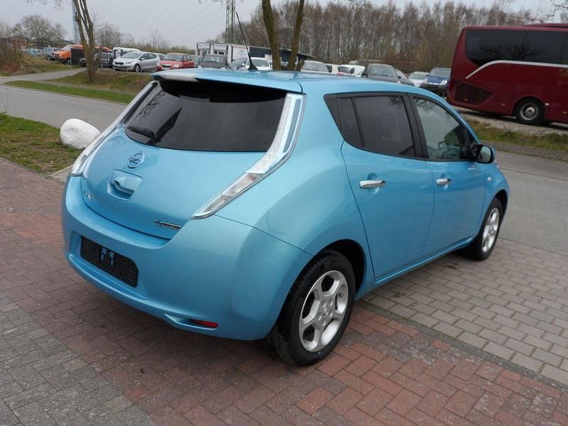 Gebraucht Nissan Leaf Acenta 80 kW (109 PS) 2016 Blau Kleinwagen