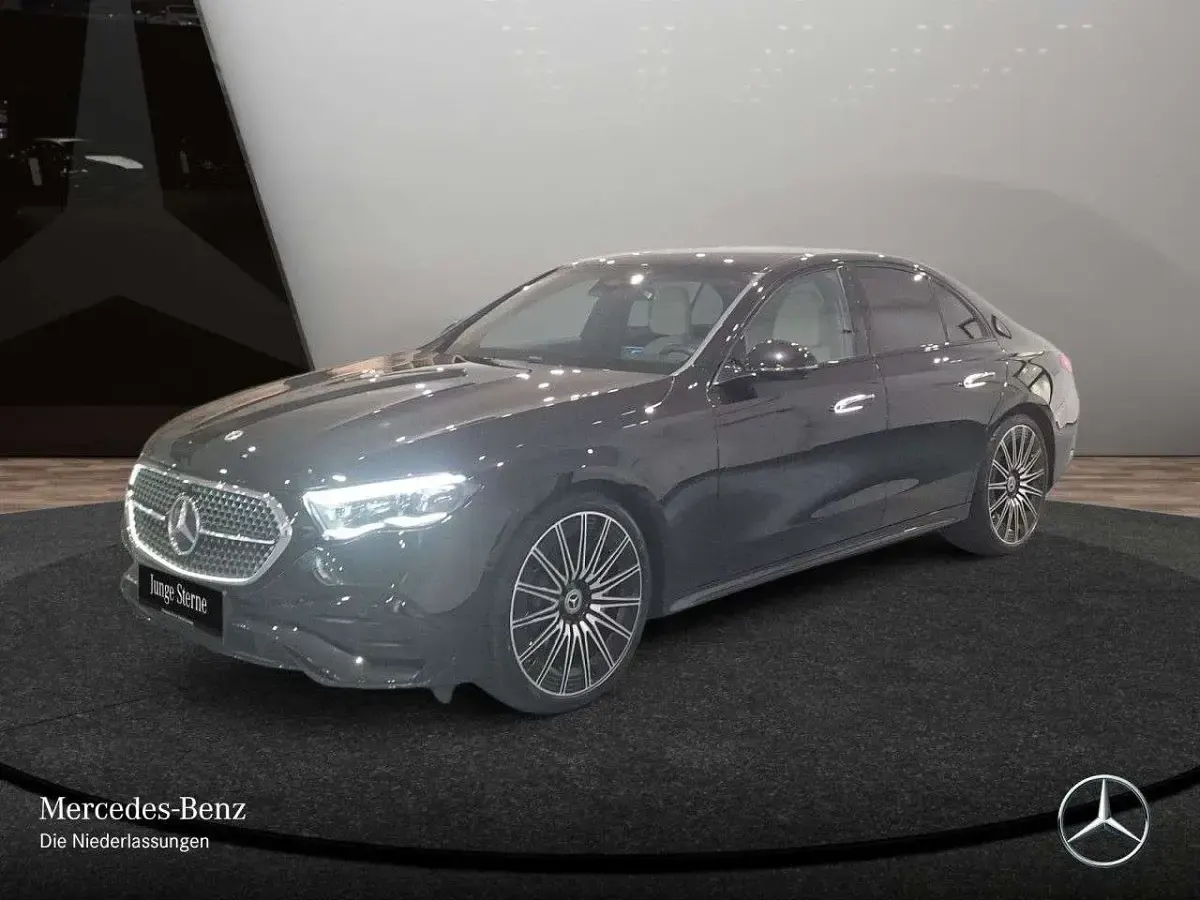 Usado Mercedes E200 Advanced Plus 204 CV (150 kW) 2025 Negro Berlina