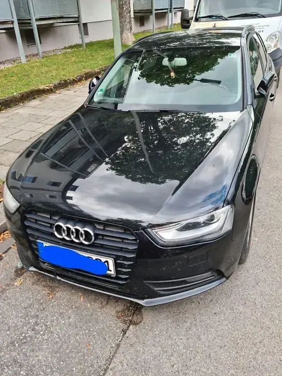 Gebraucht Audi A4 Ambiente 177 PS (130 kW) 2012 Schwarz Kombi