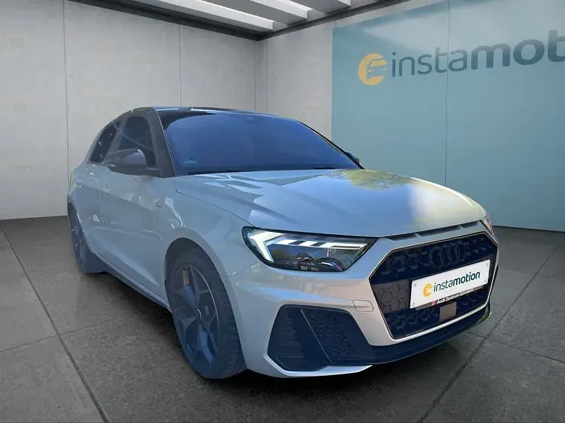 Gebraucht Audi A1 150 PS (110 kW) 2025 Silber SUV