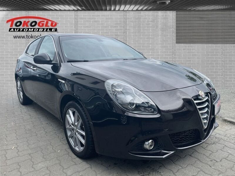 Gebraucht Alfa Romeo Giulietta Turismo 175 PS (128 kW) 2015 Etna schwarz) (schwarz Kleinwagen