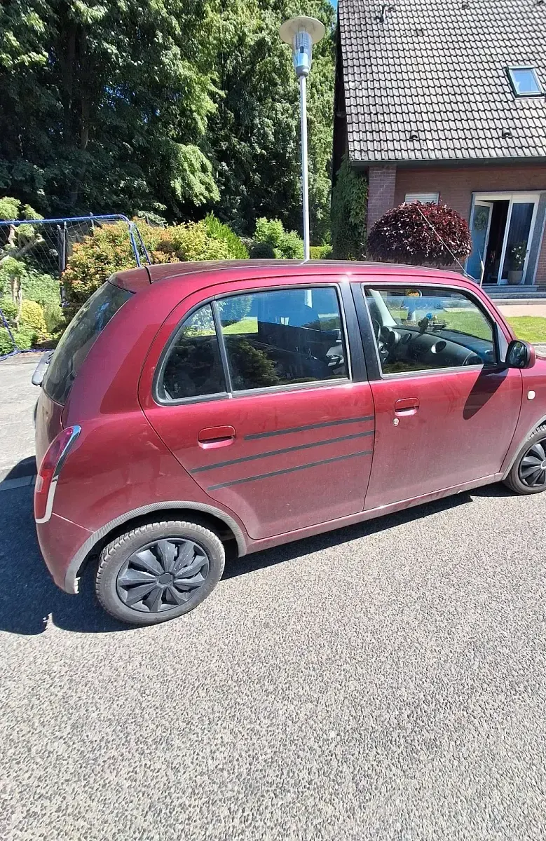 Gebraucht Daihatsu Trevis 58 PS (42 kW) 2007 Rot Kleinwagen