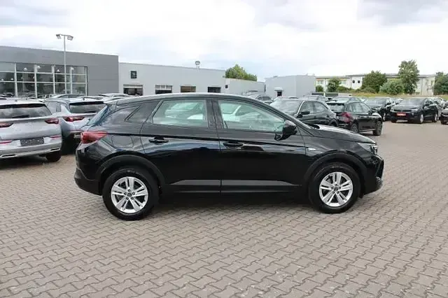Gebraucht Opel Grandland X Basis 131 PS (96 kW) 2022 Schwarz SUV
