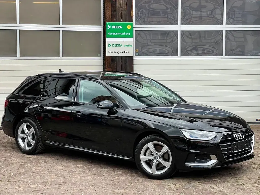 Gebraucht Audi A4 Advanced 190 PS (139 kW) 2020 Brillantschwarz Kombi
