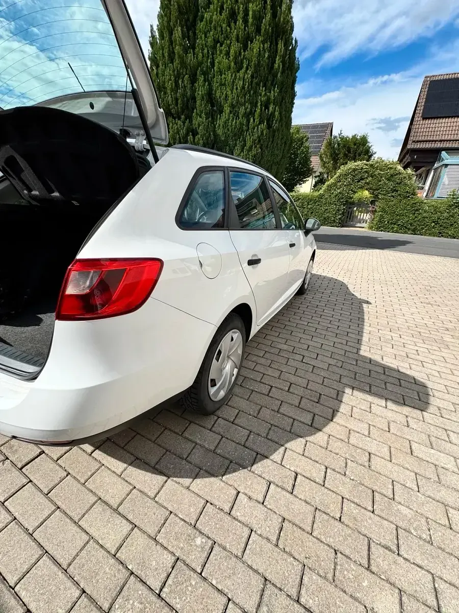 Gebraucht Seat Ibiza ST 70 PS (51 kW) 2012 Weiß Kombi