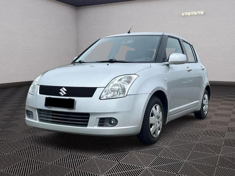 Grau Gebraucht 2007 Suzuki Swift Limousine | 2.350 € (Fairer Preis) - Bild 1/4