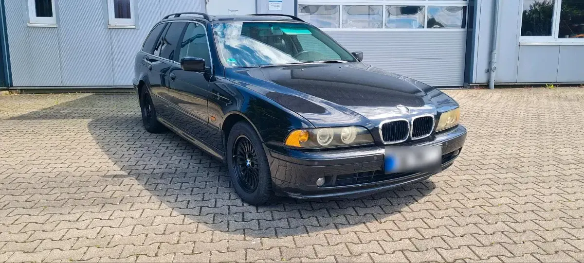 Gebraucht BMW 525 Basis 192 PS (141 kW) 2001 Schwarz Kombi