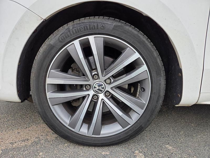 Gebraucht VW Sharan 140 PS (102 kW) 2012 Weiß Van / Kleinbus