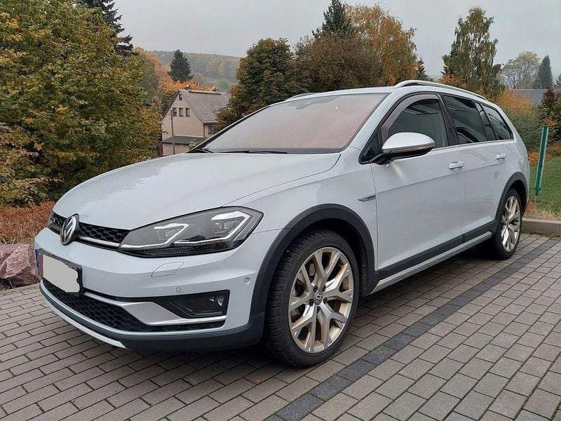 Gebraucht VW Golf Alltrack 179 PS (131 kW) 2017 Weiß Kombi