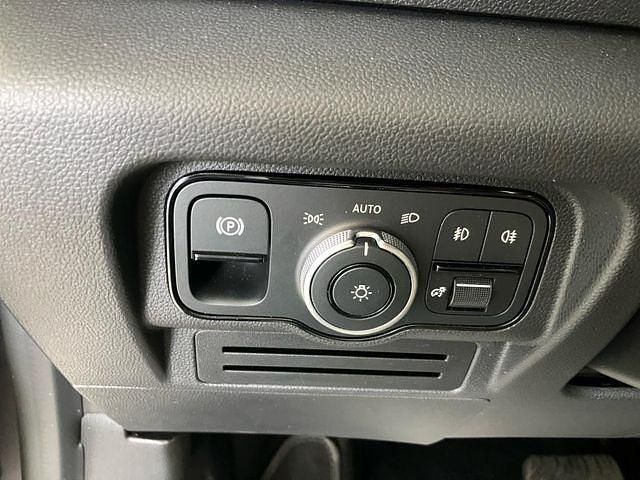 Gebraucht Mercedes Citan 113 131 PS (96 kW) 2023 Chromitgrau (metallic) Kombi