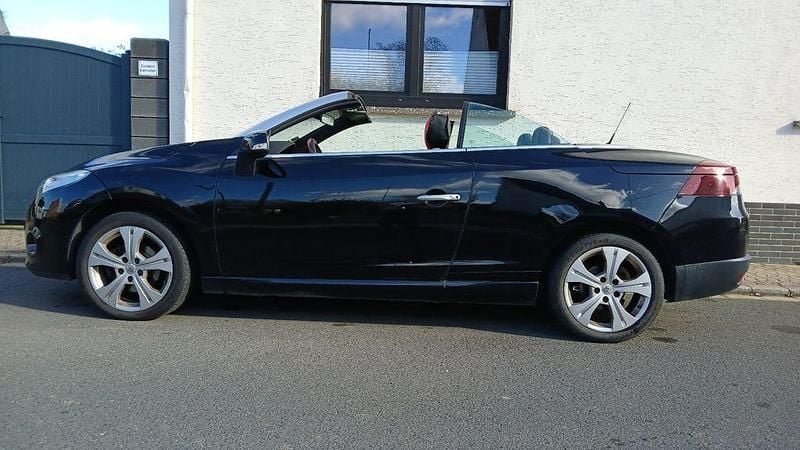 Gebraucht Renault Mégane Cabriolet Dynamique 131 PS (96 kW) 2012 Schwarz Cabrio