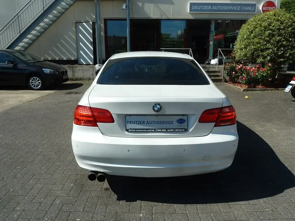 Gebraucht BMW 318 Performance 143 PS (105 kW) 2012 Weiß Coupé
