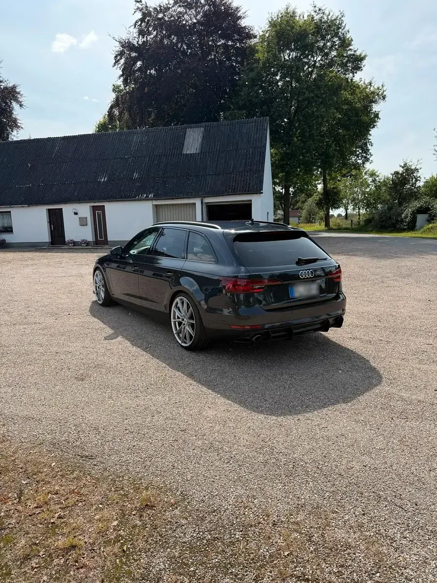 Gebraucht Audi A4 Sport 150 PS (110 kW) 2018 Blau Kombi