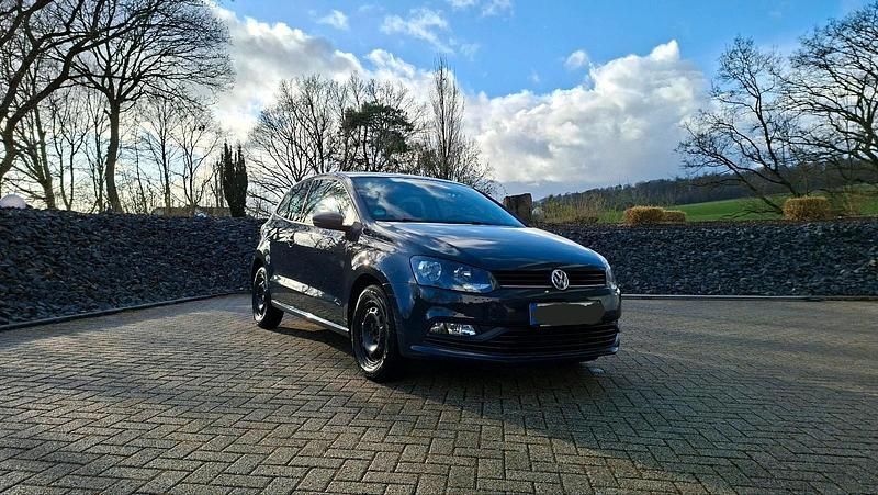Gebraucht VW Polo 60 PS (44 kW) 2014 Grau Kleinwagen