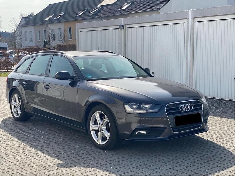 Gebraucht Audi A4 177 PS (130 kW) 2013 Grau Kombi