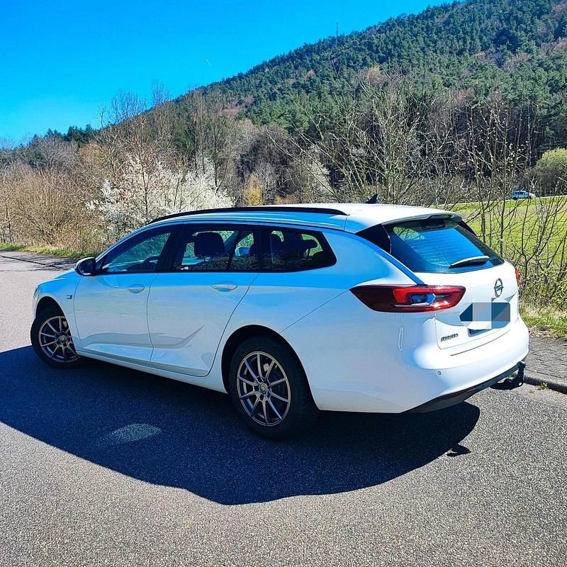 Usado Opel Insignia 170 HP (125 kW) 2019 Branco Carrinha