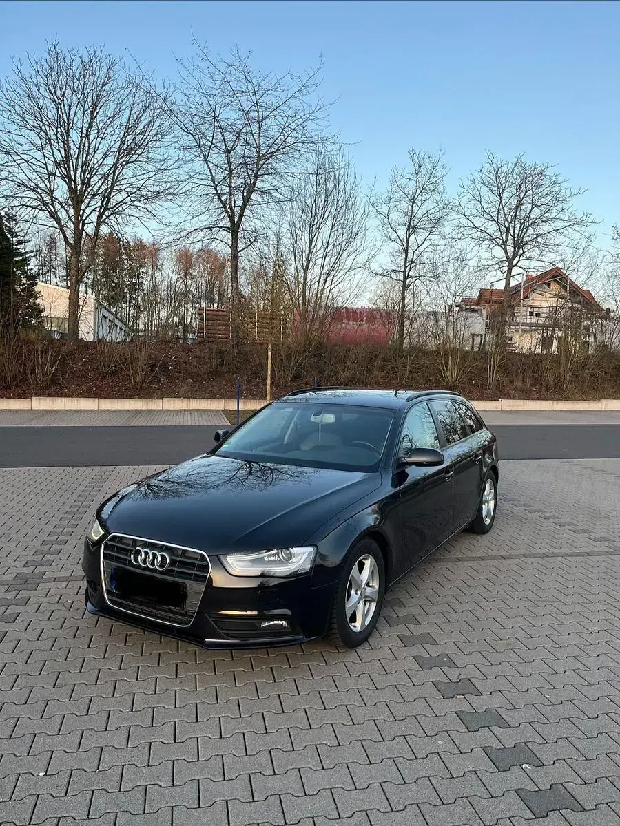 Gebraucht Audi A4 Sport 177 PS (130 kW) 2012 Schwarz Kombi