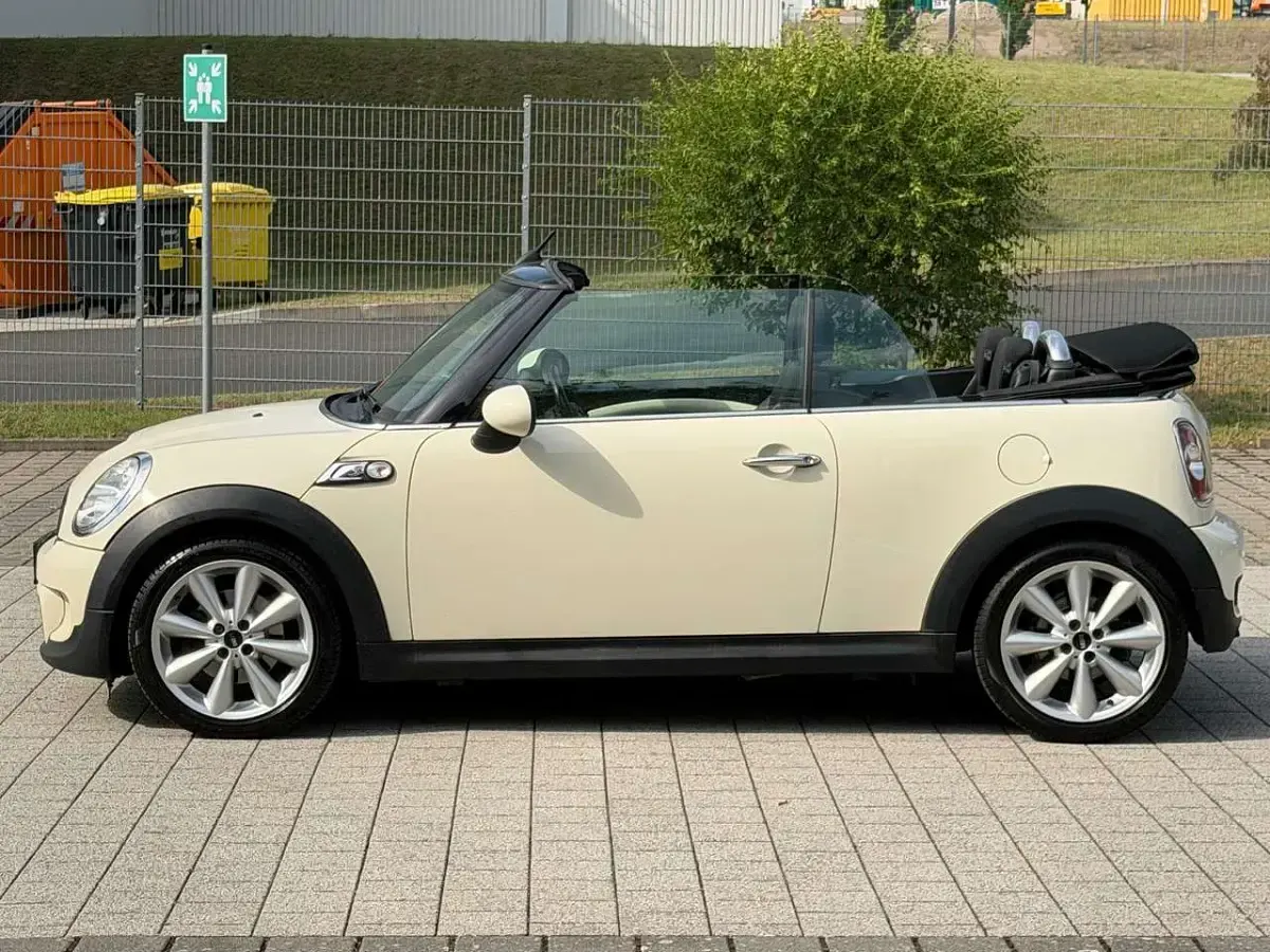 Gebraucht Mini Cooper SD Cabriolet 143 PS (105 kW) 2011 Pepper white Cabrio