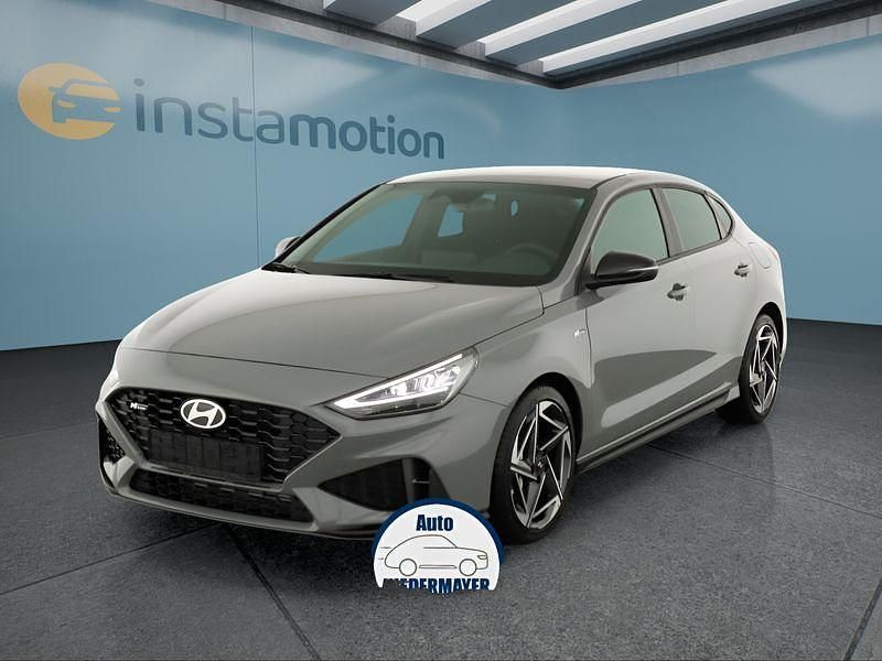 Neu Hyundai i30 140 PS (102 kW) 2025 Grau Kleinwagen