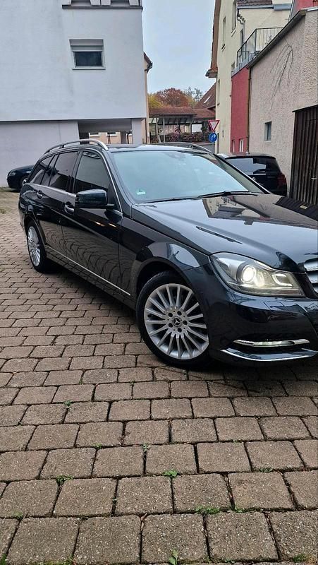 Schwarz Gebraucht 2014 Mercedes C220 Kombi | 10.500 € (Teuer) - Bild 1/4
