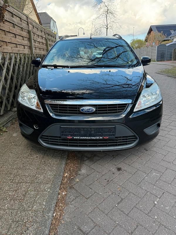 Second-hand Ford Focus 109 CP (80 kW) 2011 Negru Break