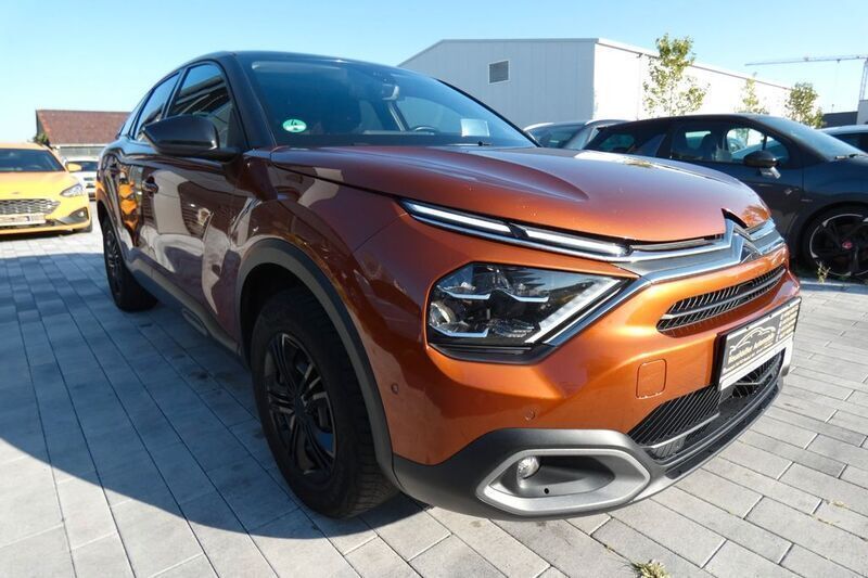 Gebraucht Citroën C4 Shine 131 PS (96 kW) 2021 Pulsorange/typ metallic Kleinwagen
