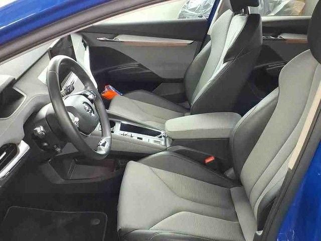 Gebraucht Skoda Enyaq iV Loft 108 kW (148 PS) 2023 Blau SUV