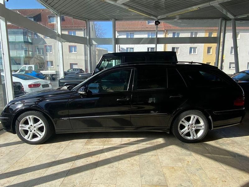 Gebraucht Mercedes E350 272 PS (200 kW) 2007 Schwarz Limousine