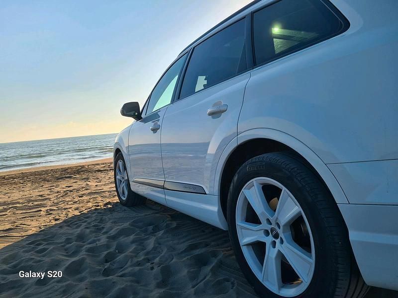 Weiß Gebraucht 2015 Audi Q7 SUV | 30.000 € (Teuer) - Bild 1/4