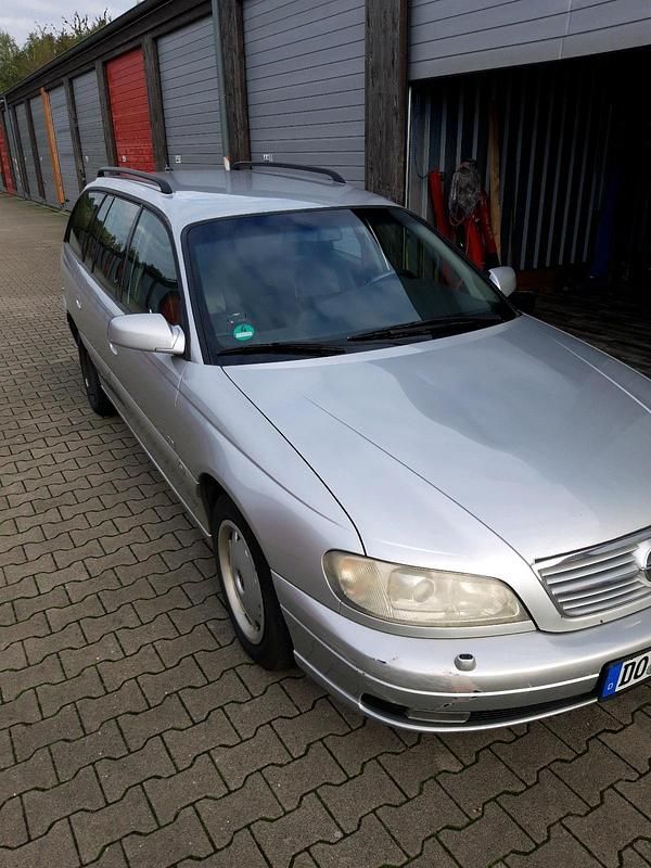 Silber Gebraucht 2001 Opel Omega Kombi | 1.750 € (Fairer Preis) - Bild 1/4