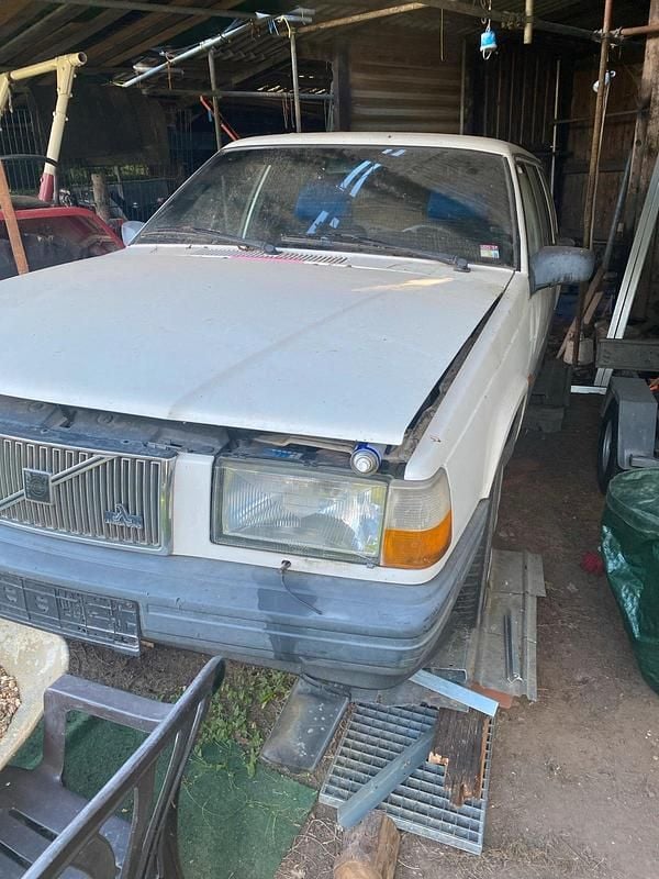 Weiß Gebraucht 1990 Volvo 740 Kombi | 490 € - Bild 1/4