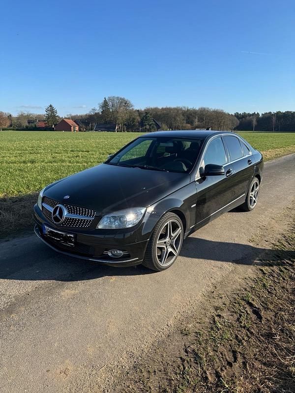 Gebraucht Mercedes C350 292 PS (214 kW) 2010 Schwarz Limousine