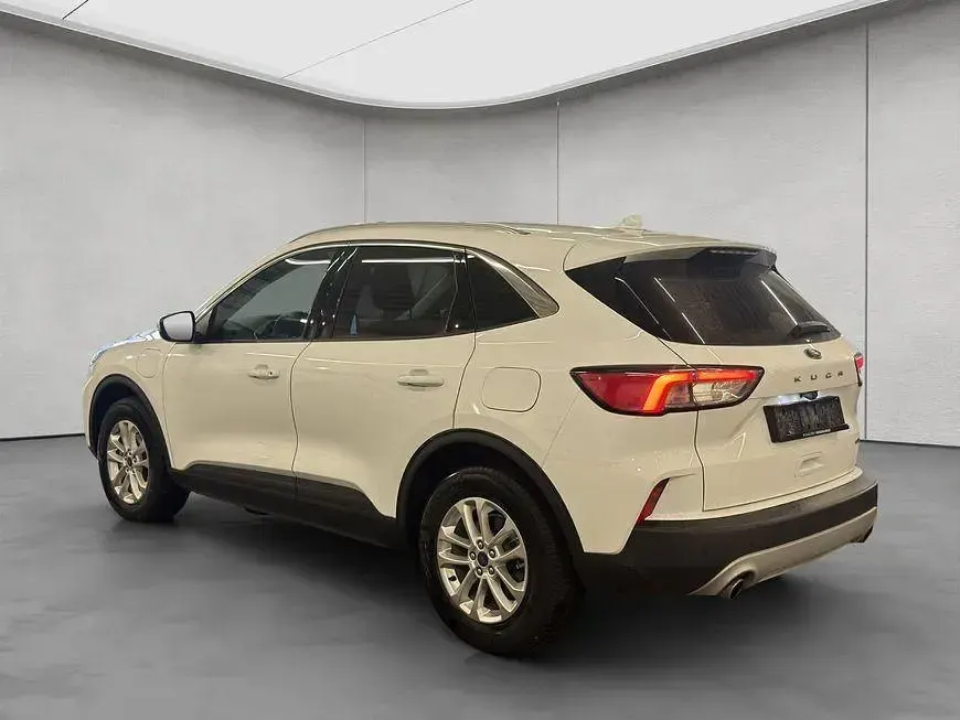 Gebraucht Ford Kuga Titanium 224 PS (164 kW) 2022 Frozen white SUV