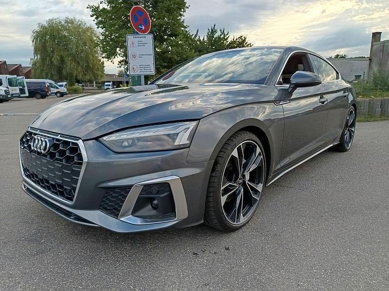 Daytonagrau Gebraucht 2021 Audi A5 Sportback S-Line Limousine | 27.500 € (Guter Preis) - Bild 1/4