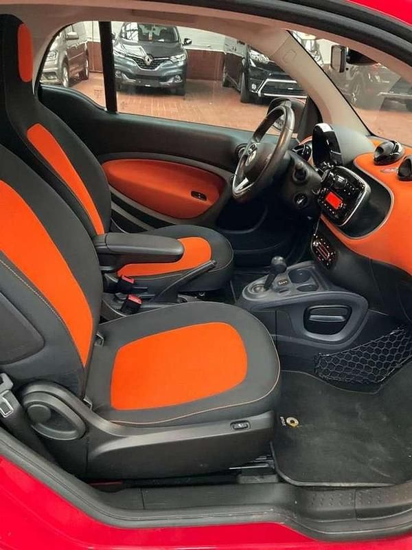 Schwarz Gebraucht 2018 Smart ForTwo Coupé Passion Coupé | 12.000 € (Guter Preis) - Bild 1/3