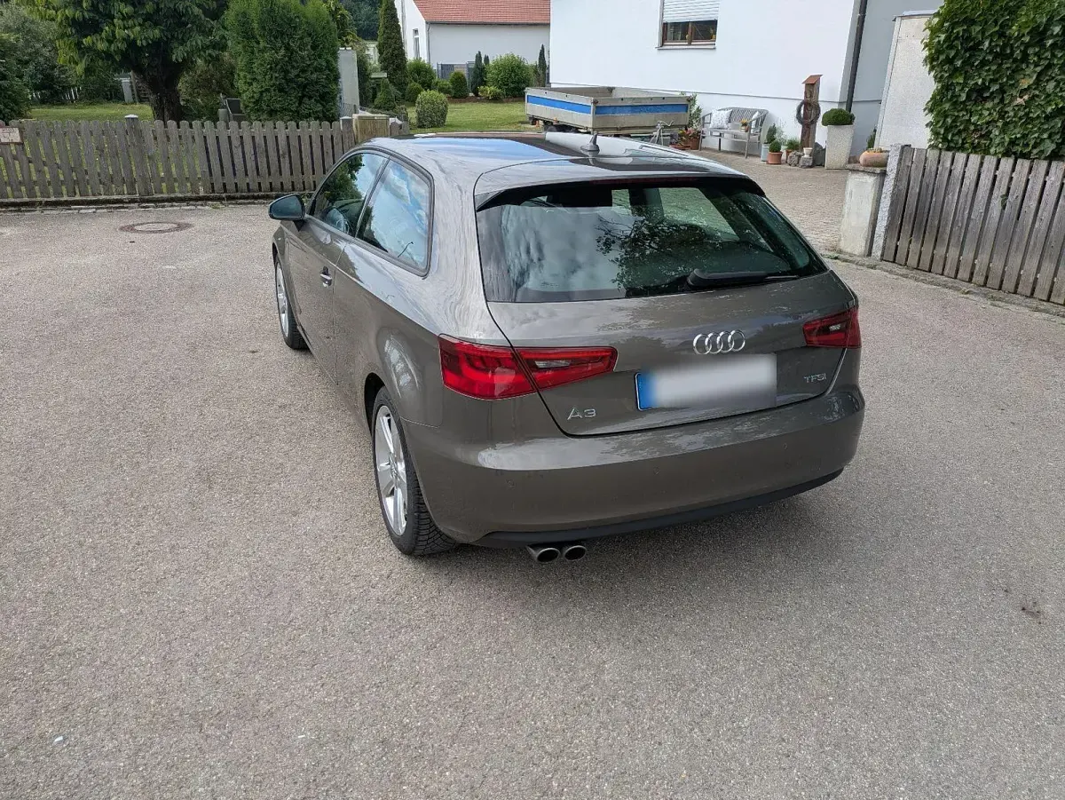 Gebraucht Audi A3 Ambition 125 PS (91 kW) 2015 Grau Limousine