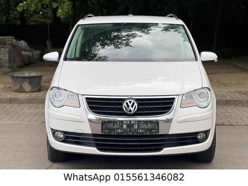 Gebraucht VW Touran Trendline 140 PS (102 kW) 2009 Weiß Van / Kleinbus