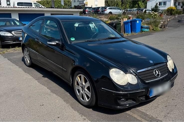 Schwarz Gebraucht 2005 Mercedes C230 Coupé | 3.000 € (Fairer Preis) - Bild 1/4