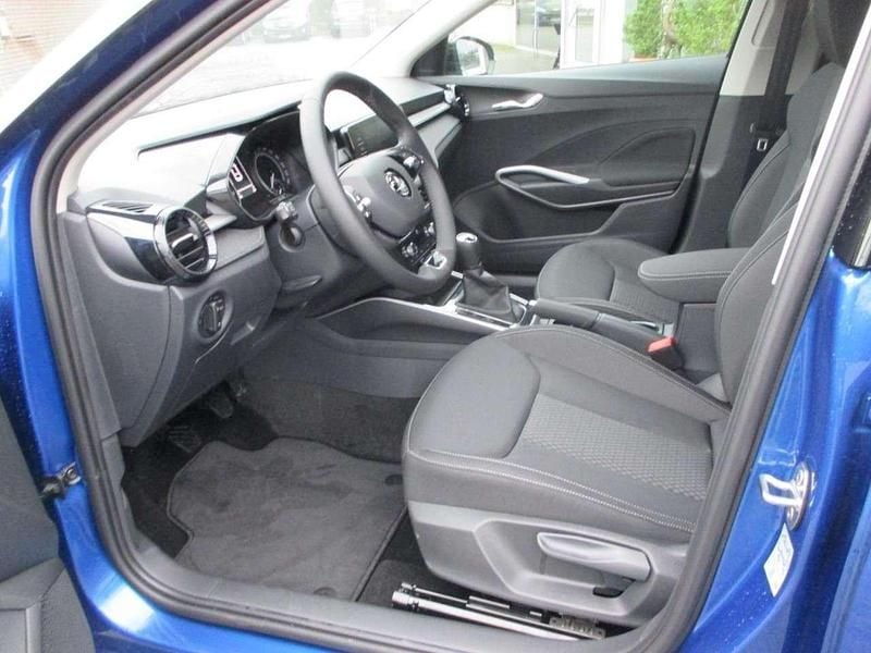 Gebraucht Skoda Fabia Style 95 PS (69 kW) 2024 Racebluemetallic/dach schwarz Kleinwagen