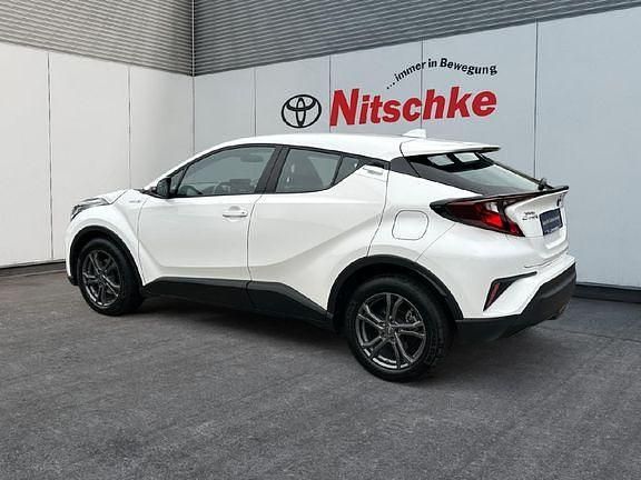 Gebraucht Toyota C-HR 122 PS (89 kW) 2021 Super white 2 SUV