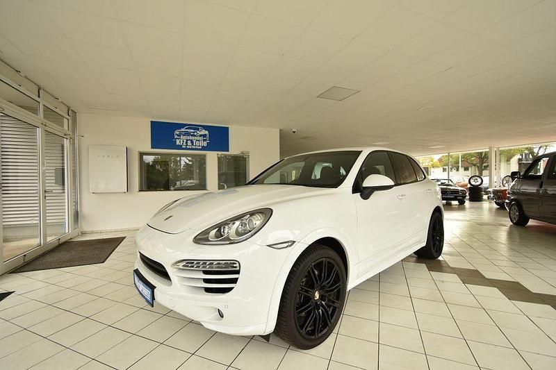 Weiß Gebraucht 2012 Porsche Cayenne GTS Sport SUV | 24.980 € (Fairer Preis) - Bild 1/4