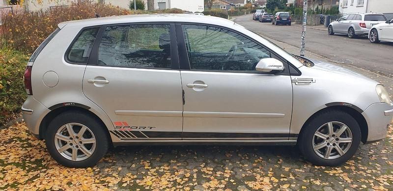 Gebraucht VW Polo 75 PS (55 kW) 2005 Silber Kleinwagen