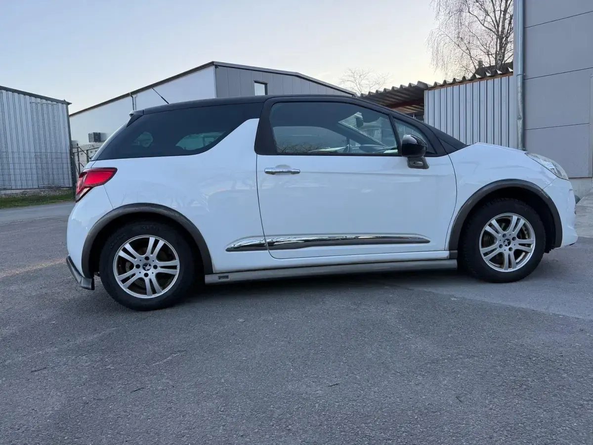 Gebraucht Citroën DS3 So Chic 120 PS (88 kW) 2012 Schwarz Kleinwagen