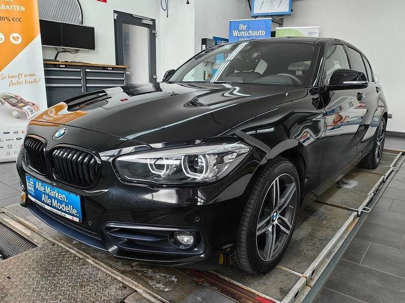 Schwarz Gebraucht 2017 BMW 125 Sport Line Kleinwagen | 18.990 € (Fairer Preis) - Bild 1/4